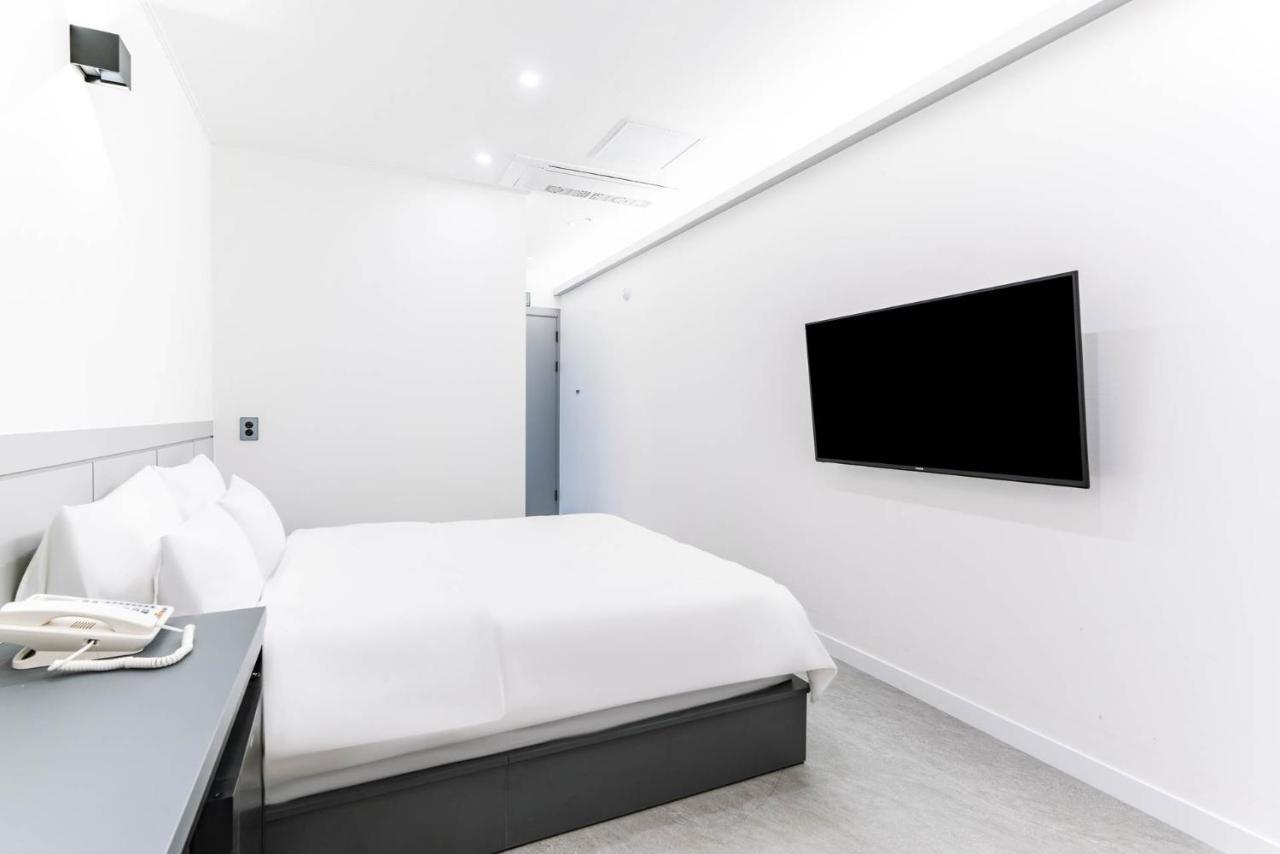 Pyeongtaek Godeok Rich Stay Hotel Exterior photo
