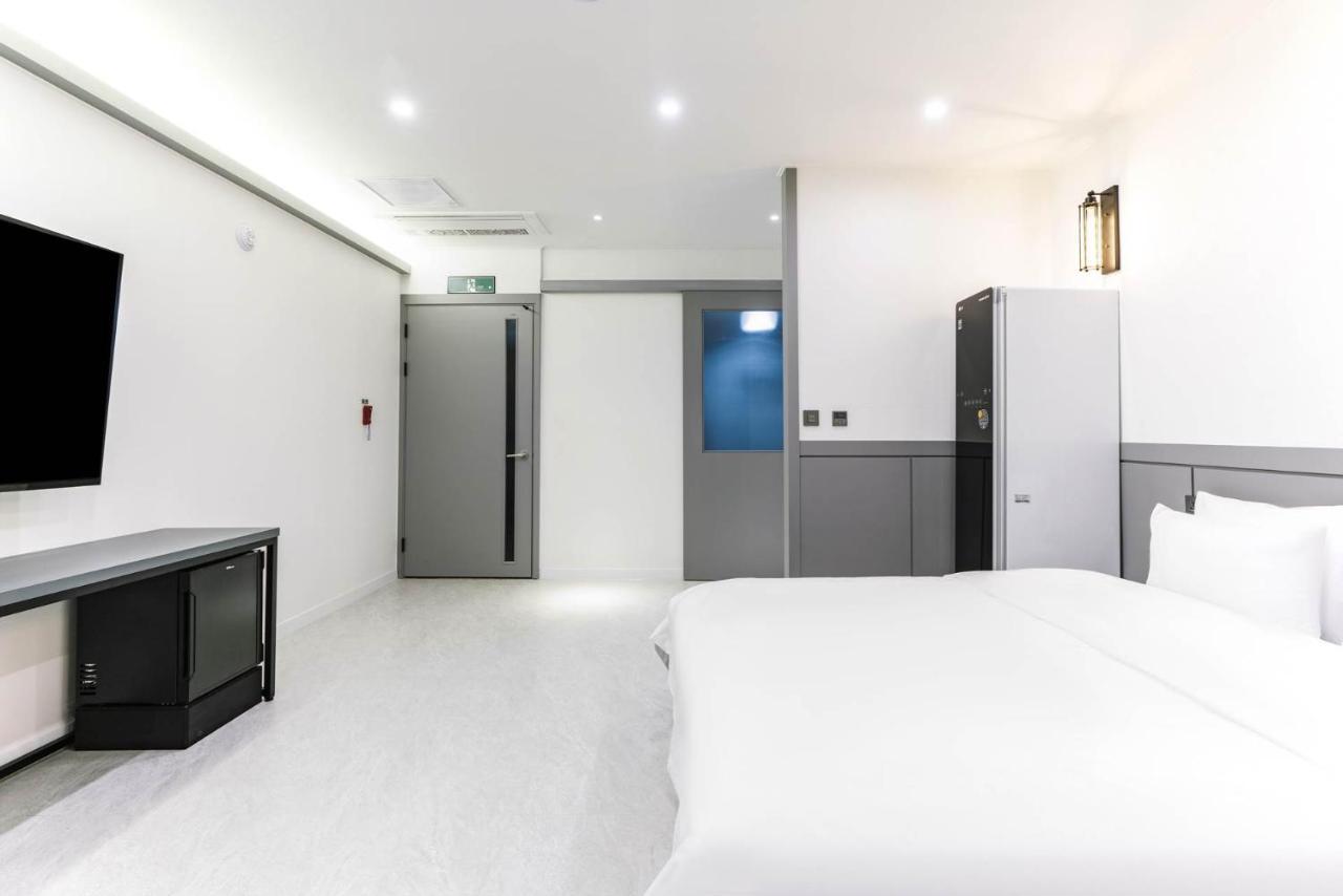 Pyeongtaek Godeok Rich Stay Hotel Exterior photo