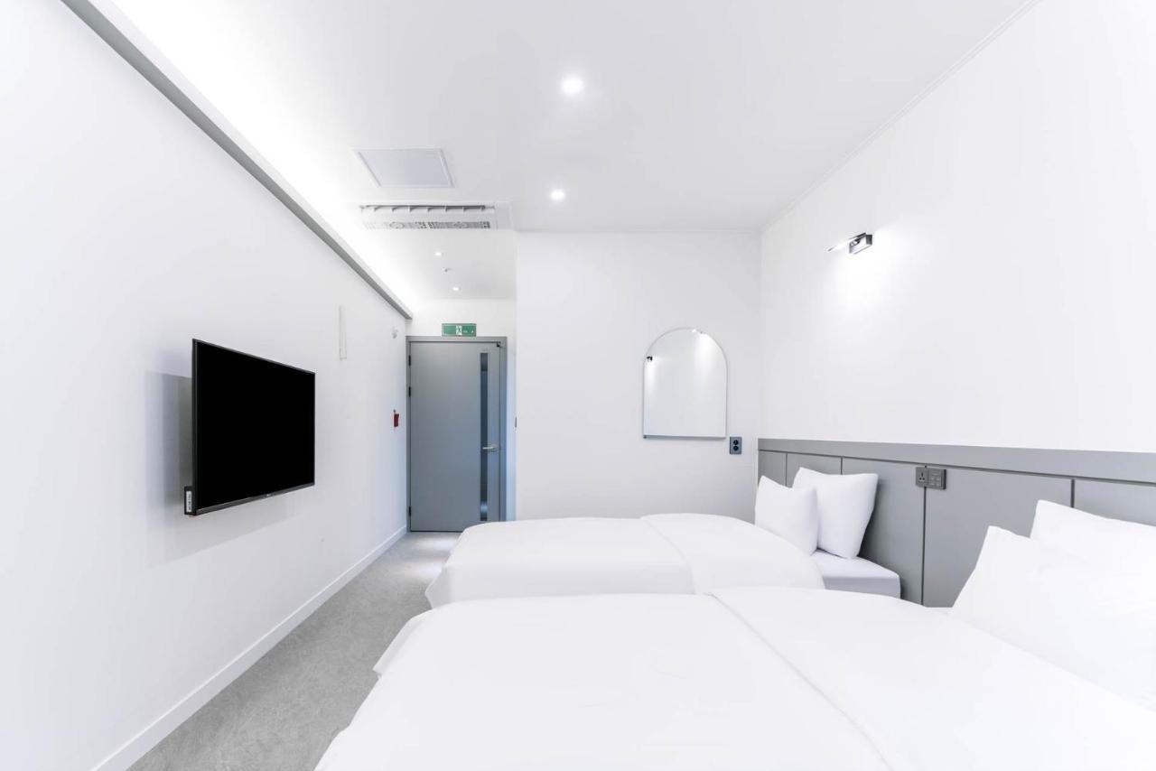 Pyeongtaek Godeok Rich Stay Hotel Exterior photo