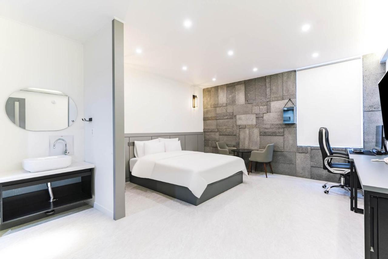 Pyeongtaek Godeok Rich Stay Hotel Exterior photo