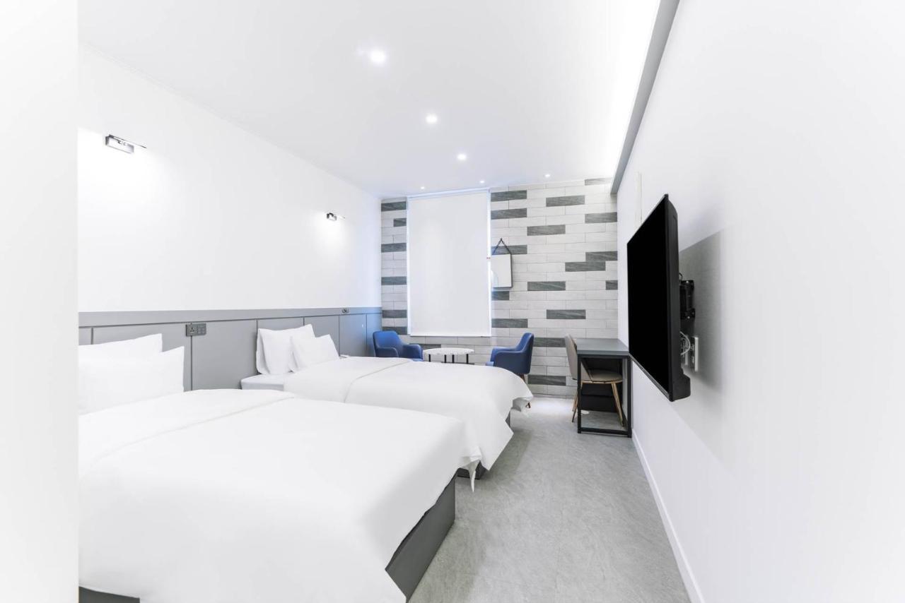 Pyeongtaek Godeok Rich Stay Hotel Exterior photo