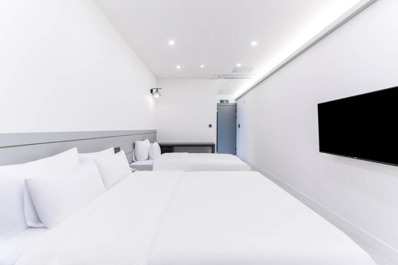 Pyeongtaek Godeok Rich Stay Hotel Exterior photo