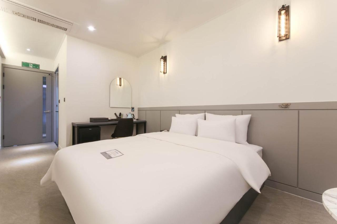 Pyeongtaek Godeok Rich Stay Hotel Exterior photo