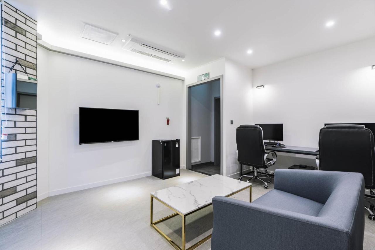 Pyeongtaek Godeok Rich Stay Hotel Exterior photo